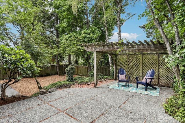 7509 42nd Avenue NE, Seattle, WA 98115