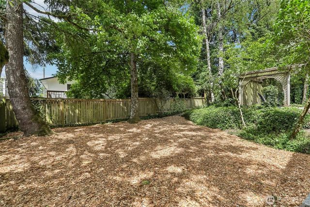 7509 42nd Avenue NE, Seattle, WA 98115