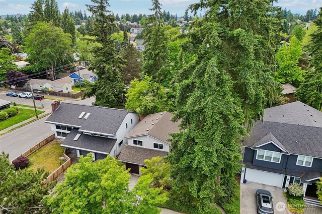 7509 42nd Avenue NE, Seattle, WA 98115