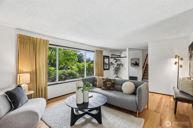 7509 42nd Avenue NE, Seattle, WA 98115