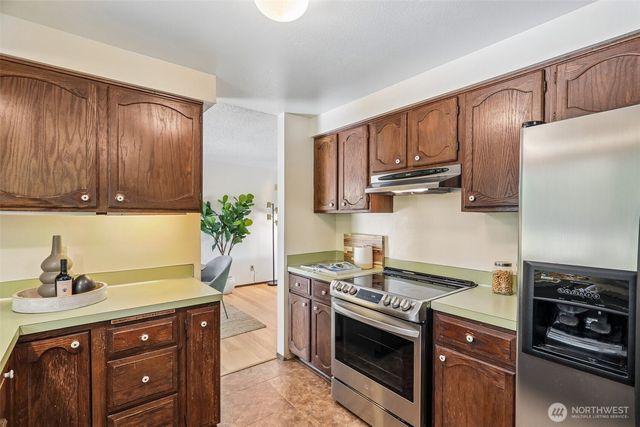 7509 42nd Avenue NE, Seattle, WA 98115
