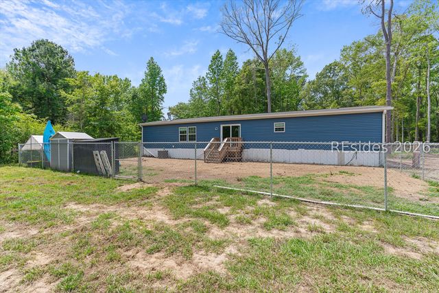 48 Community Center Rd, Seabrook, SC 29940