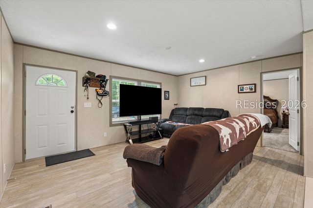 48 Community Center Rd, Seabrook, SC 29940