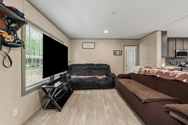 48 Community Center Rd, Seabrook, SC 29940