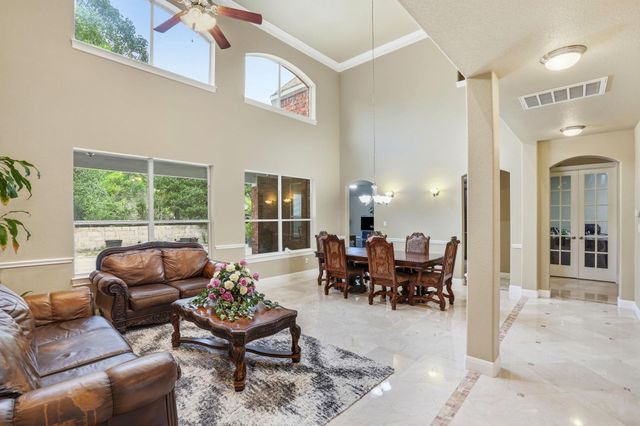222 Vailco LN, Austin, TX 78738