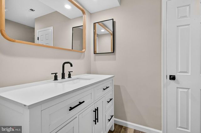 7 STONYBROOK CT, Medford, NJ 08055