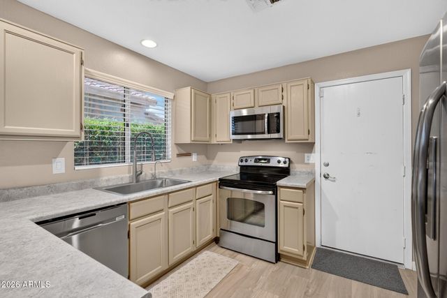 4345 E BADGER Way, Phoenix, AZ 85044