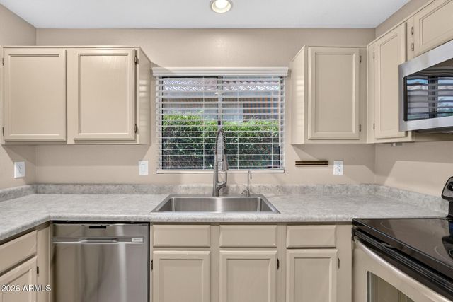 4345 E BADGER Way, Phoenix, AZ 85044