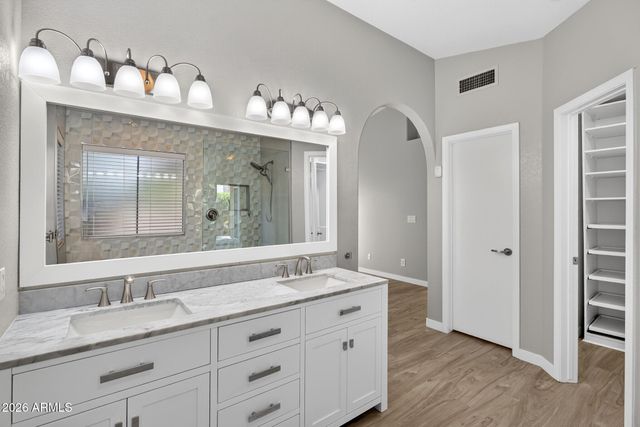 4345 E BADGER Way, Phoenix, AZ 85044
