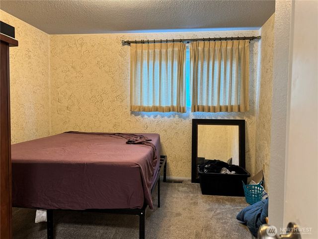 13801 Dana Lane E, Puyallup, WA 98373