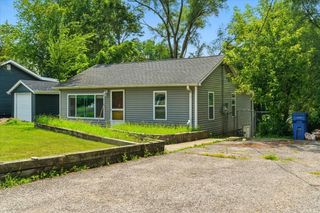 33070 N RIDGE Road, Grayslake, IL 60030