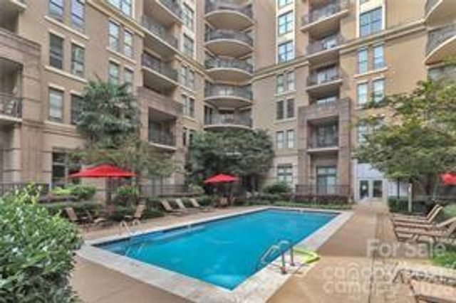 718 W Trade Street 707, Charlotte, NC 28202