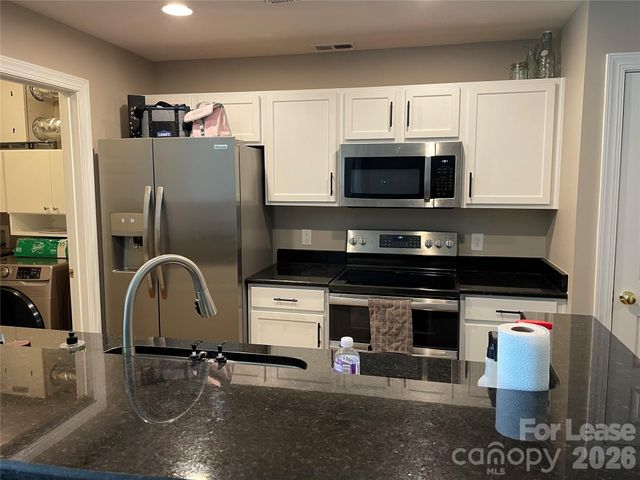718 W Trade Street 707, Charlotte, NC 28202