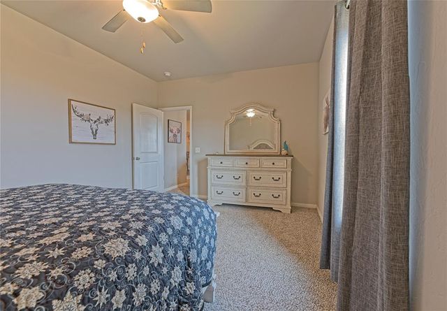 616 St James Place, Newcastle, OK 73065