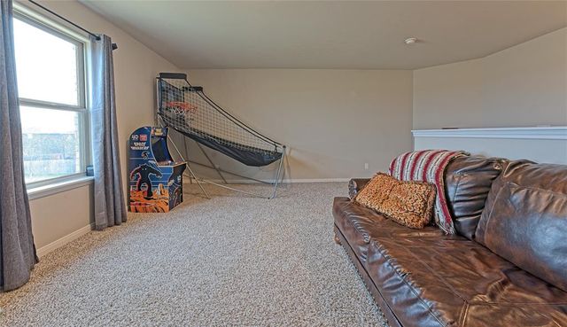 616 St James Place, Newcastle, OK 73065