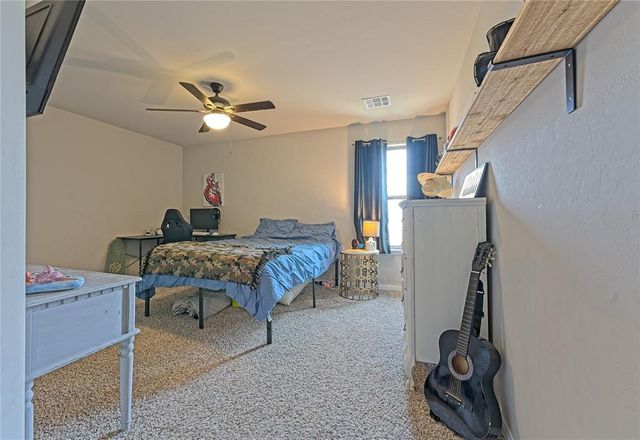 616 St James Place, Newcastle, OK 73065