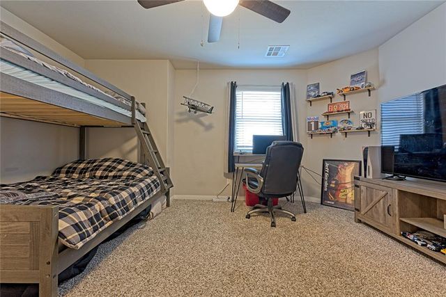 616 St James Place, Newcastle, OK 73065