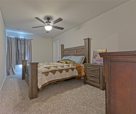 616 St James Place, Newcastle, OK 73065