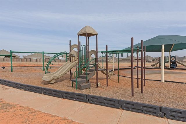 616 St James Place, Newcastle, OK 73065