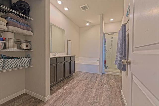 616 St James Place, Newcastle, OK 73065