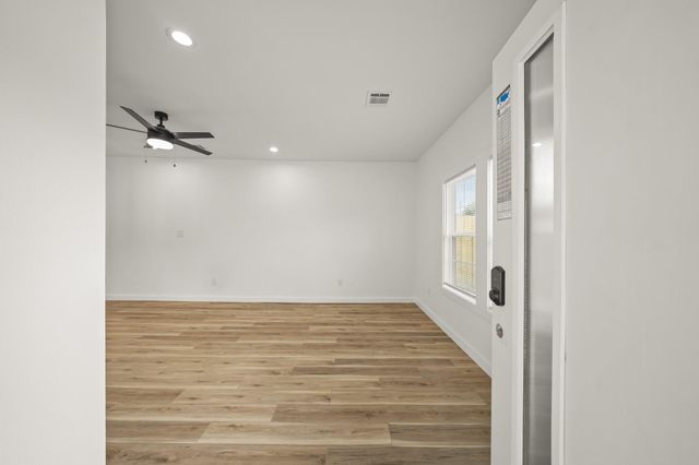 6206 Lyndhurst Drive A, Houston, TX 77087