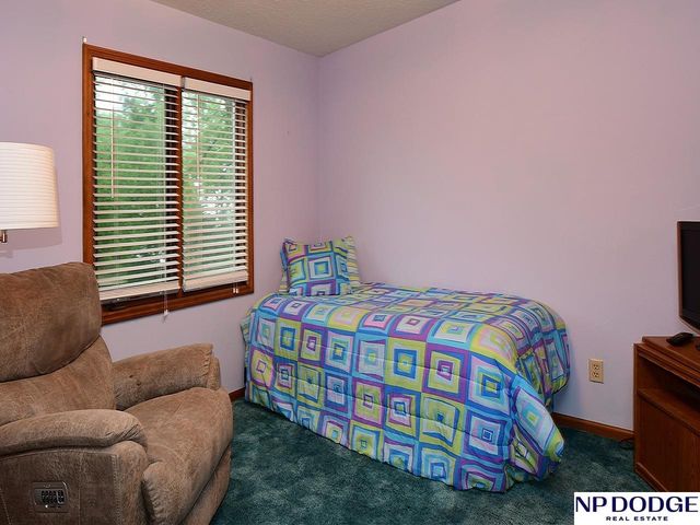 1740 Laguna Drive, Fremont, NE 68025