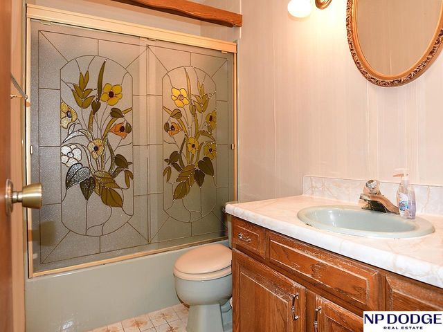 1740 Laguna Drive, Fremont, NE 68025