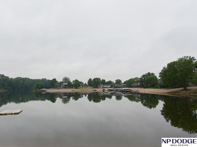 1740 Laguna Drive, Fremont, NE 68025