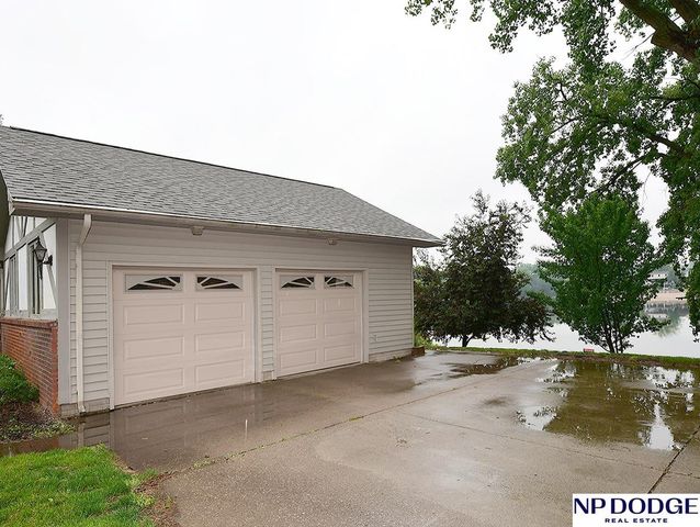 1740 Laguna Drive, Fremont, NE 68025