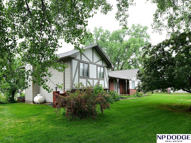 1740 Laguna Drive, Fremont, NE 68025