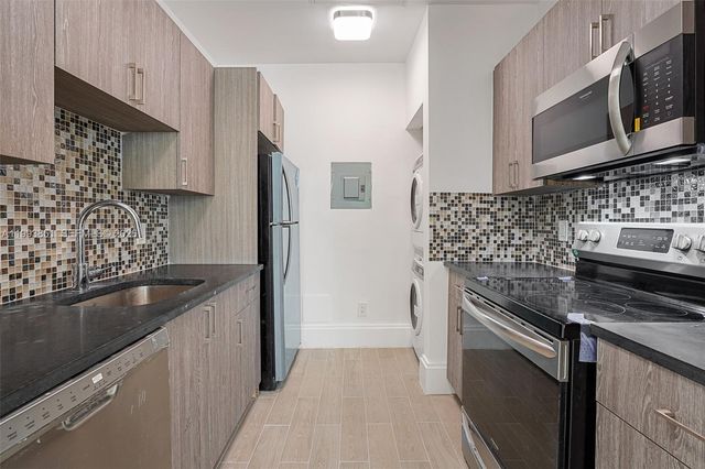 1509 Pennsylvania Ave 3, Miami Beach, FL 33139