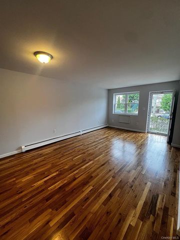 2918 Sampson Avenue, Bronx, NY 10465