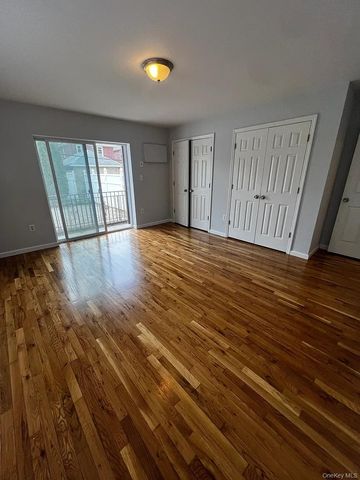 2918 Sampson Avenue, Bronx, NY 10465