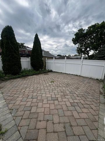 2918 Sampson Avenue, Bronx, NY 10465