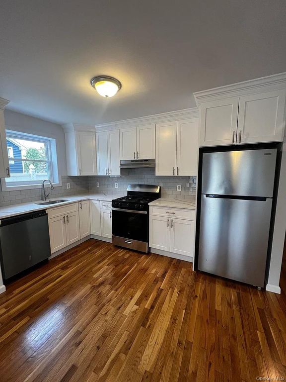2918 Sampson Avenue, Bronx, NY 10465