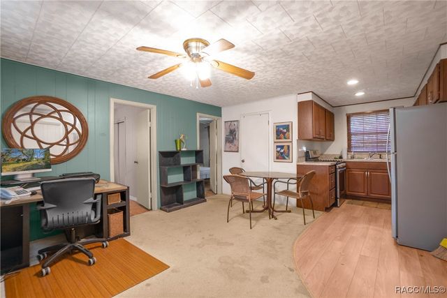 5637 S Perch Point, Floral City, FL 34436