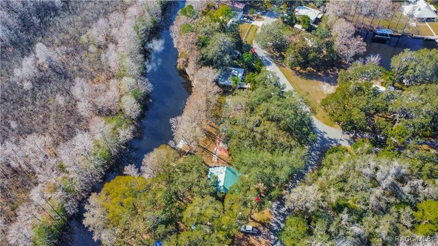 5637 S Perch Point, Floral City, FL 34436