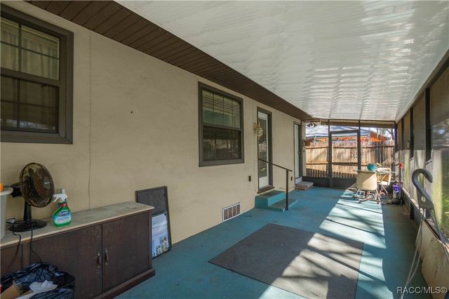 5637 S Perch Point, Floral City, FL 34436