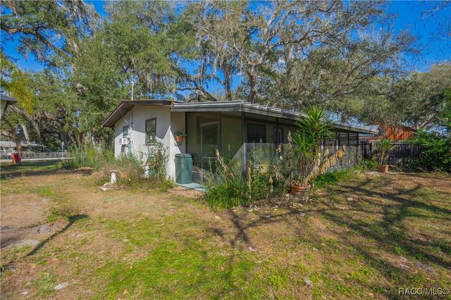 5637 S Perch Point, Floral City, FL 34436