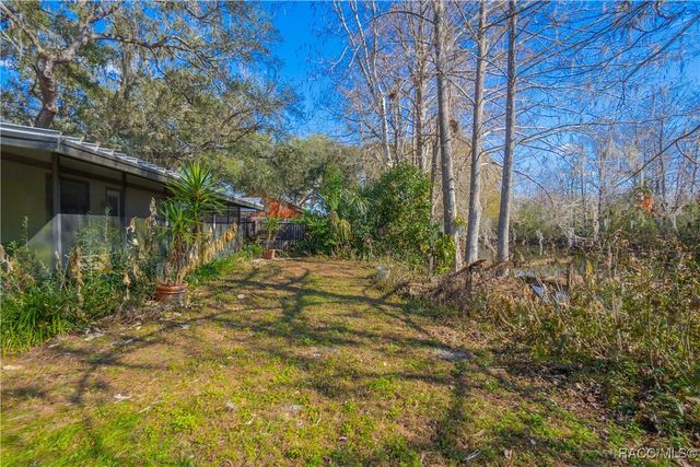 5637 S Perch Point, Floral City, FL 34436