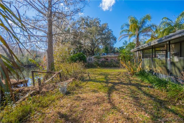 5637 S Perch Point, Floral City, FL 34436