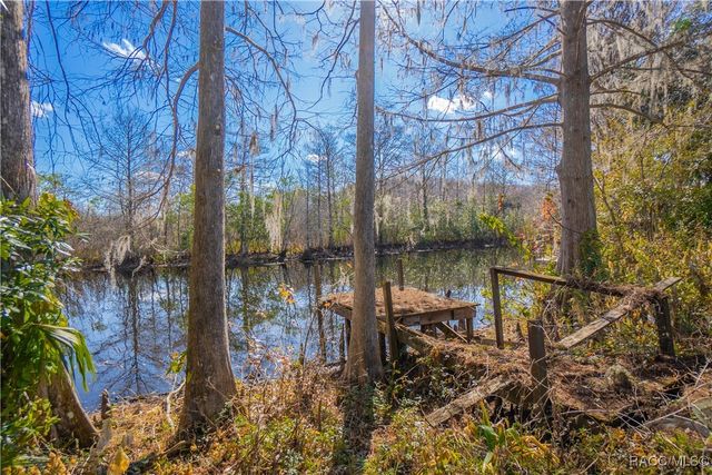 5637 S Perch Point, Floral City, FL 34436