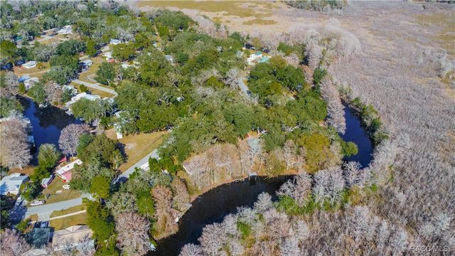 5637 S Perch Point, Floral City, FL 34436