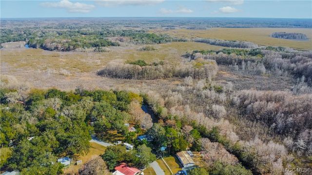 5637 S Perch Point, Floral City, FL 34436