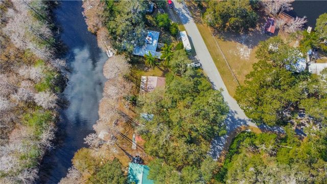 5637 S Perch Point, Floral City, FL 34436