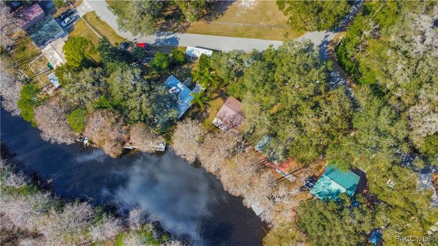 5637 S Perch Point, Floral City, FL 34436