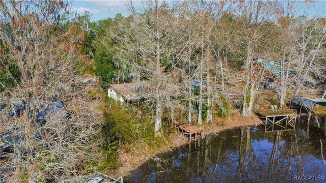 5637 S Perch Point, Floral City, FL 34436