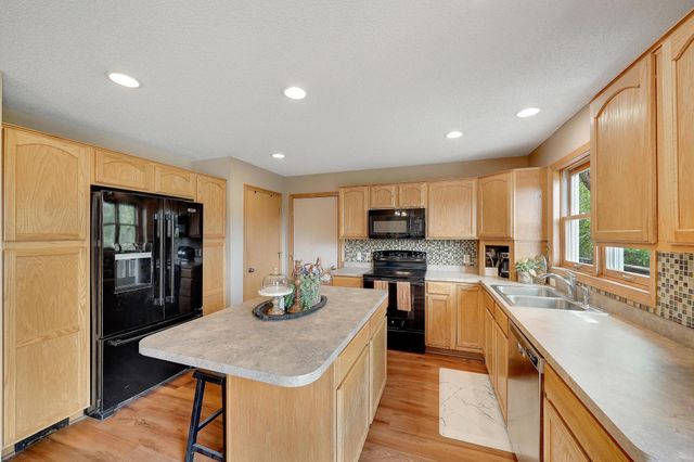 2008 White Pine Road, Hudson, WI 54016