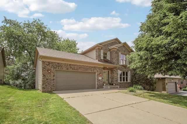 2008 White Pine Road, Hudson, WI 54016