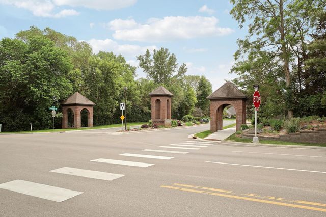 2008 White Pine Road, Hudson, WI 54016